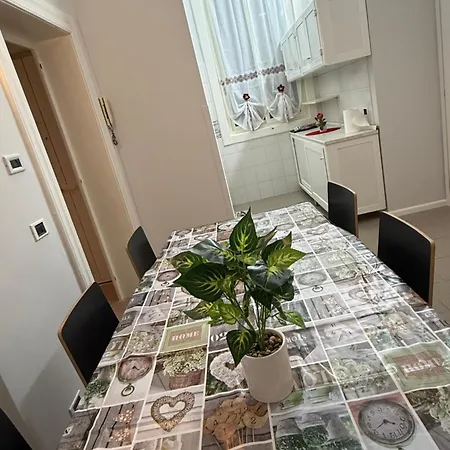 House Savoia باري