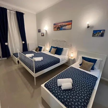 House Savoia Апартаменти *