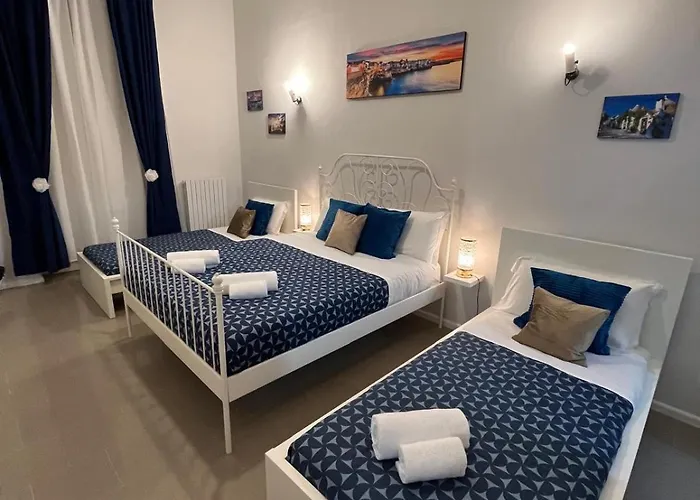 House Savoia Apartman *